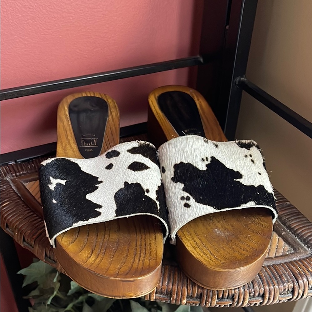 Vintage Y2K cowhide sandals sz 7.5